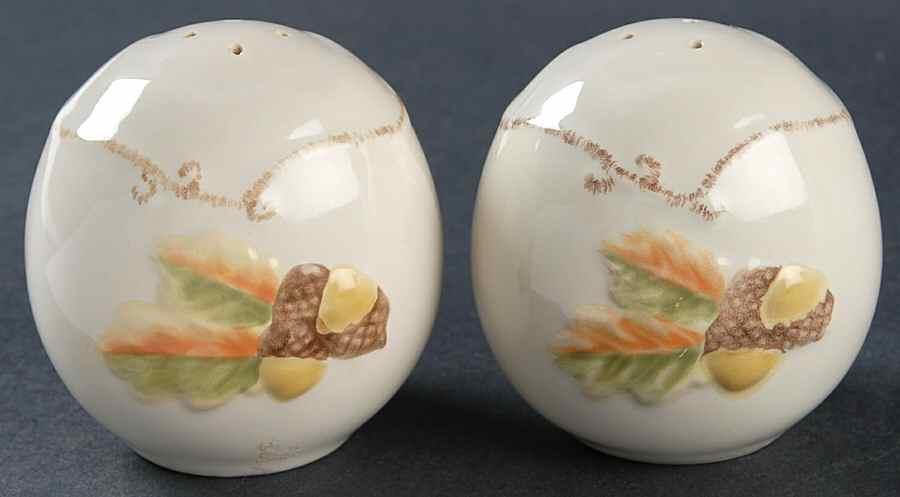 Plymouth Salt & Pepper Set by Pfaltzgraff-1