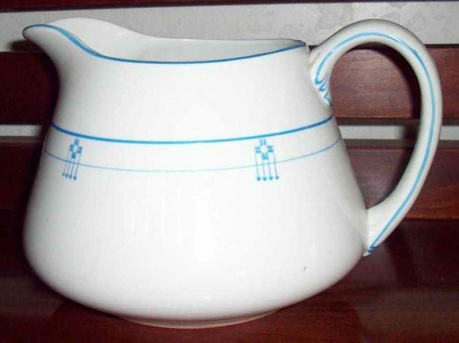 POP239 Creamer by Pope Gosser-1