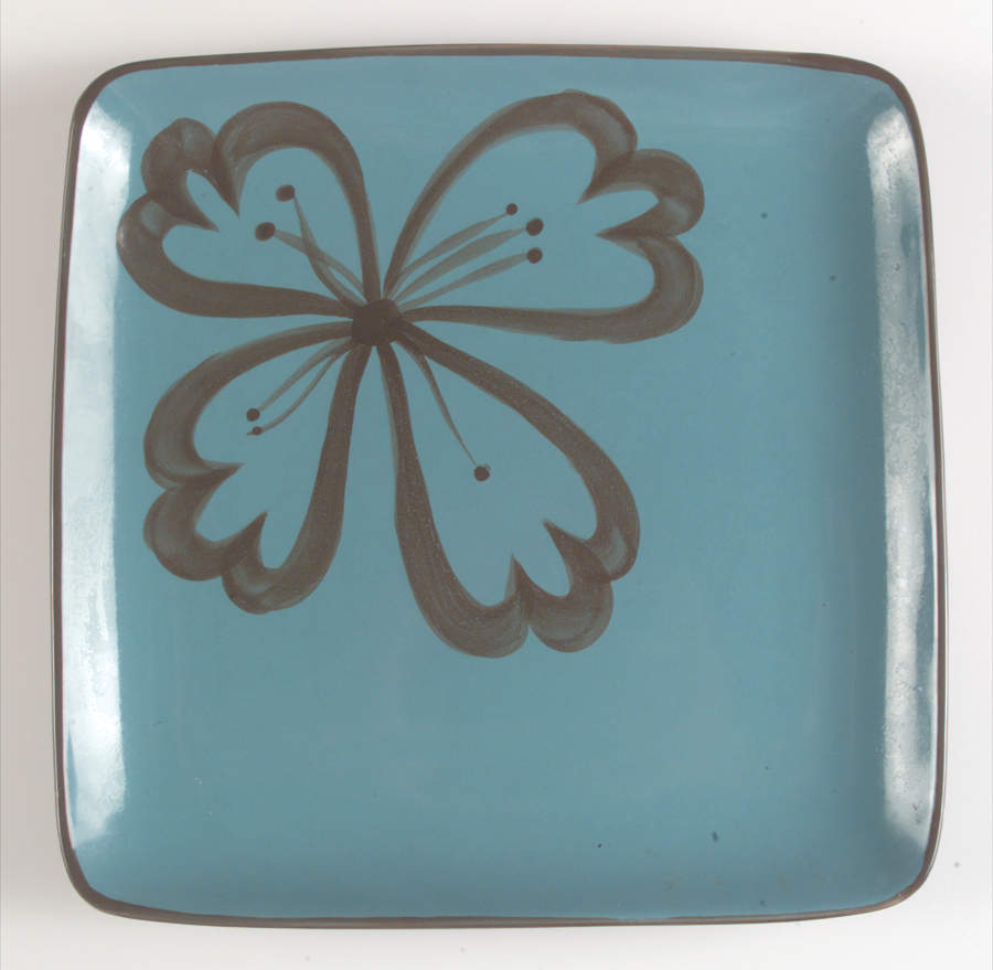 Hibiscus Dinner Plate by Pier 1-1