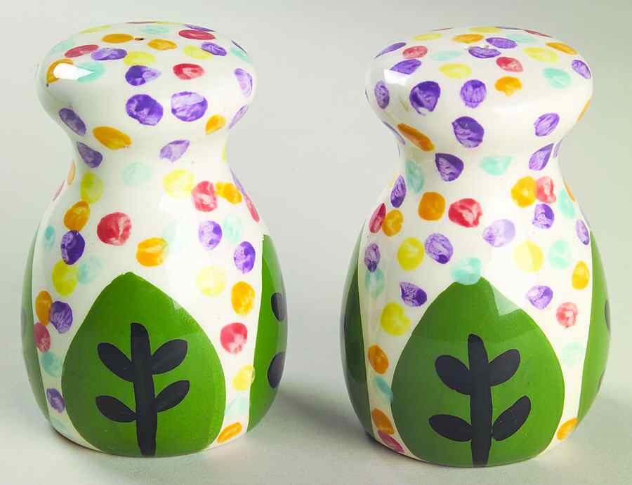 PER68 Salt & Pepper Set by Pier 1-1