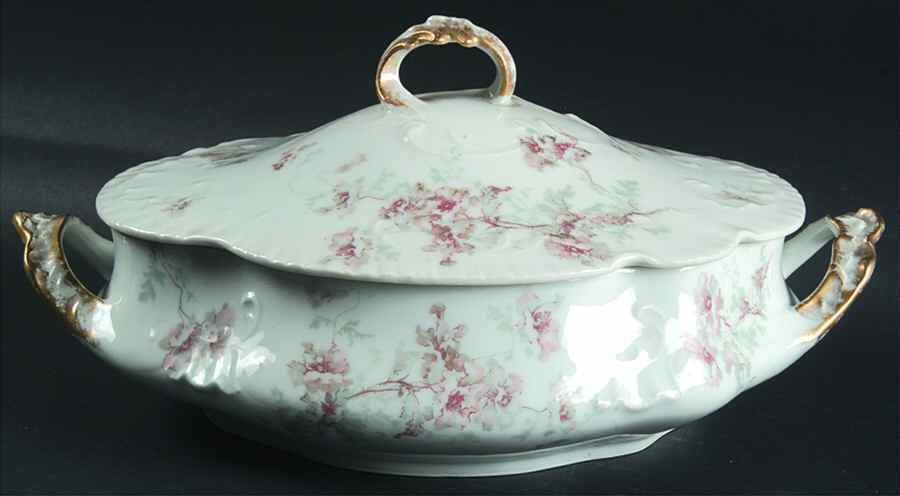 POY517 Oval Covered Vegetable by Jean Pouyat-1