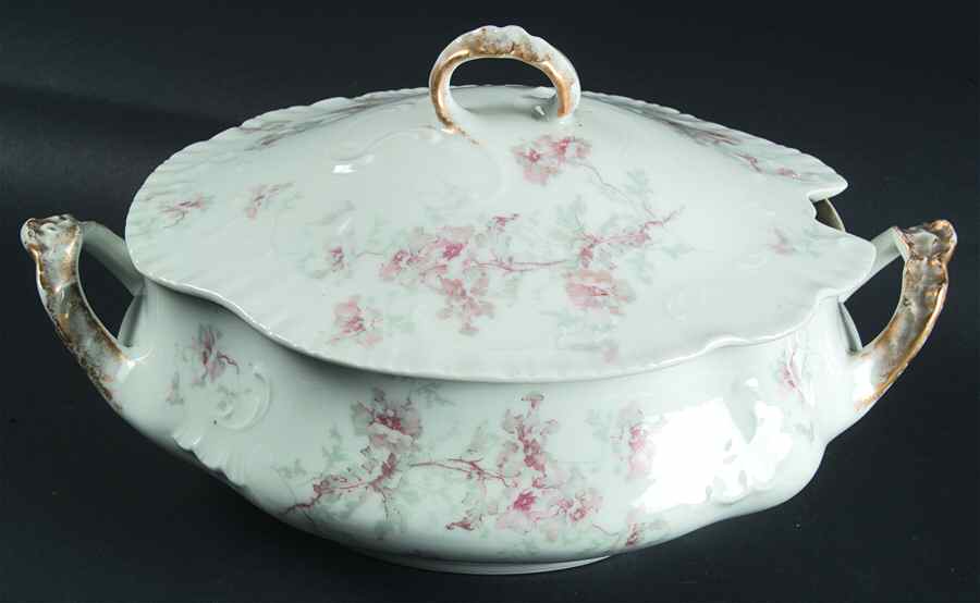POY517 Tureen &  Lid by Jean Pouyat-1