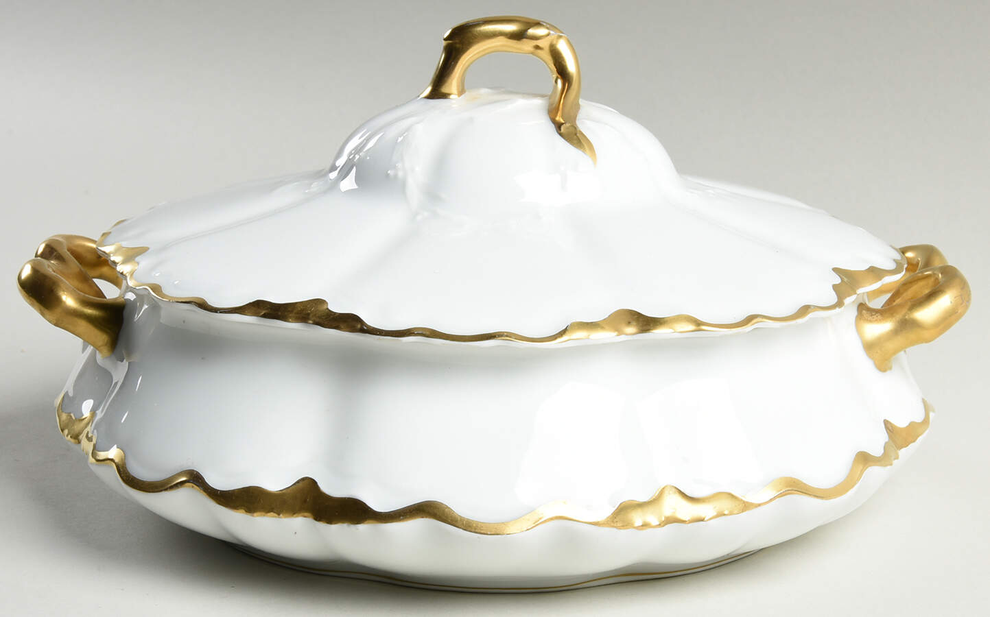 PLE3 Round Covered Vegetable by Peerless (Bavaria)-1