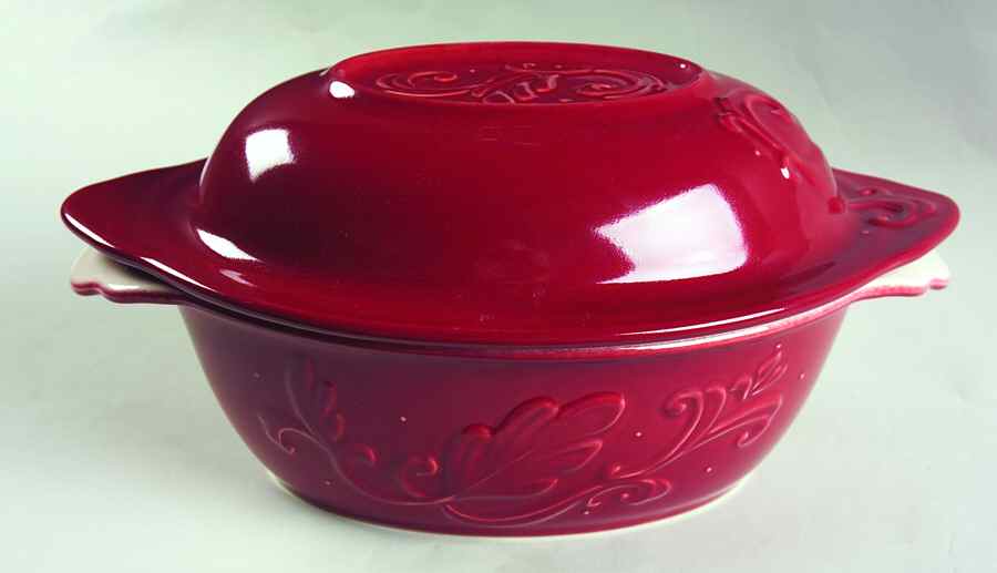 Weir in Your Kitchen Cayenne 2 Quart Oval Covered Casserole by Pfaltzgraff-1