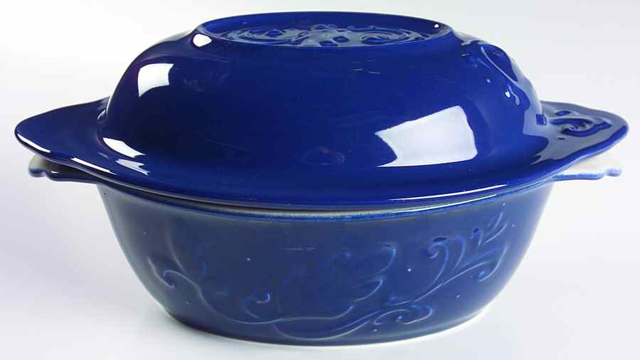 Weir in Your Kitchen Chicory 2 Quart Oval Covered Casserole by Pfaltzgraff-1