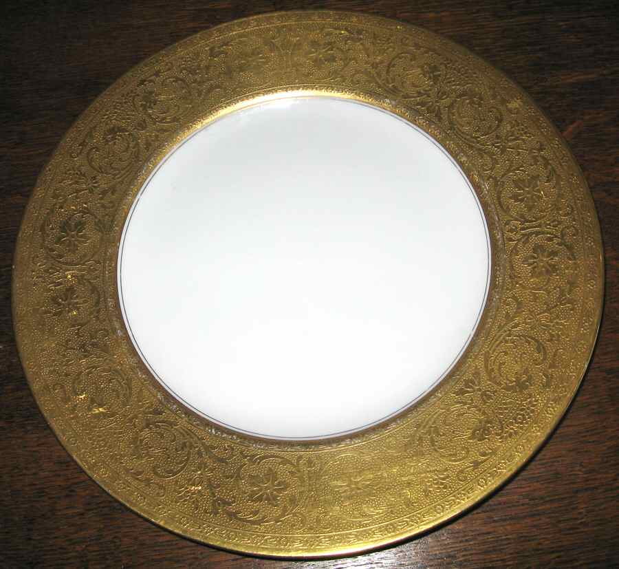 P409 (No Center Design) Dinner Plate by Pickard-1