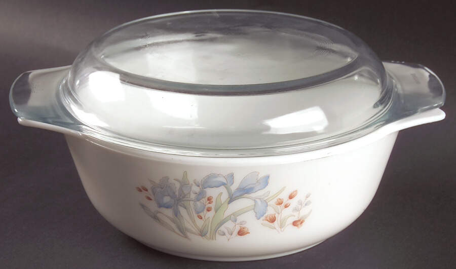 Blue Iris 2.5 Qt Round Covered Casserole by Pyrex-1