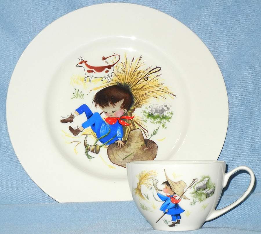 PIC117 Flat Cup by Pickard-1