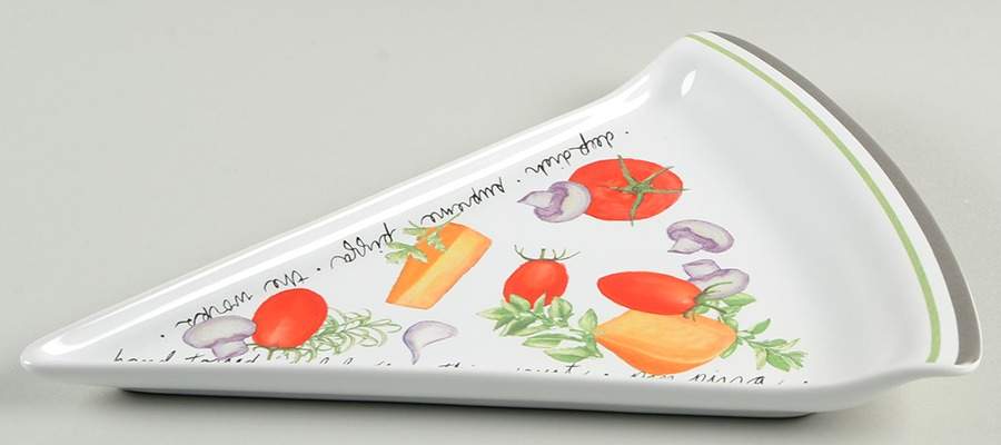 City Market Triangular Shape Slice Plate by Pfaltzgraff-1