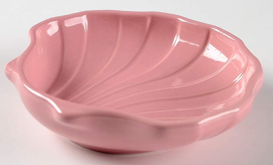 Solid Color Brights Small Shell Shaped Dish by Pfaltzgraff-1