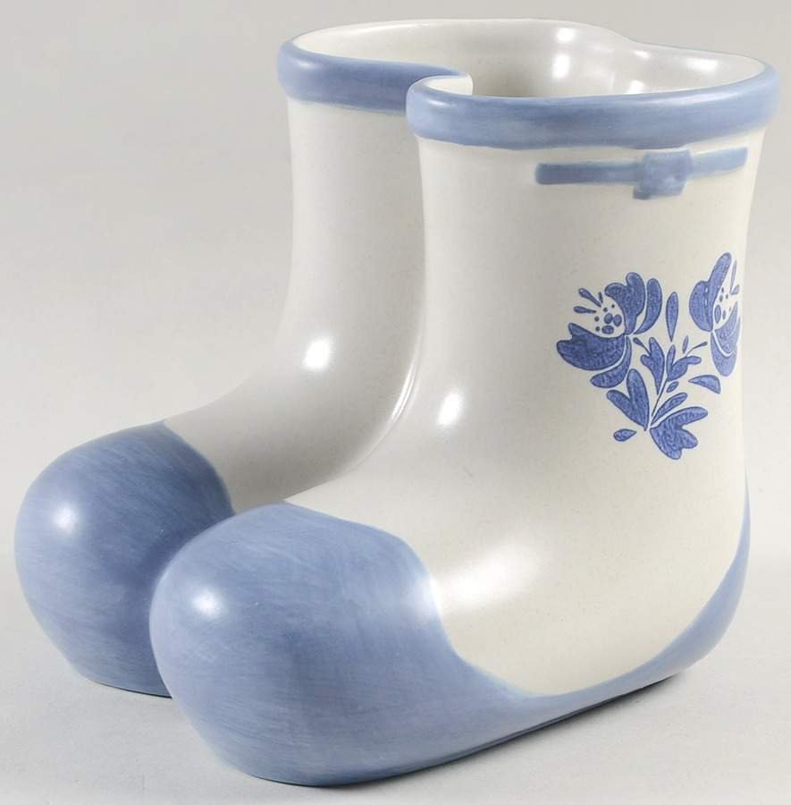 Yorktowne Boots Planter by Pfaltzgraff-1