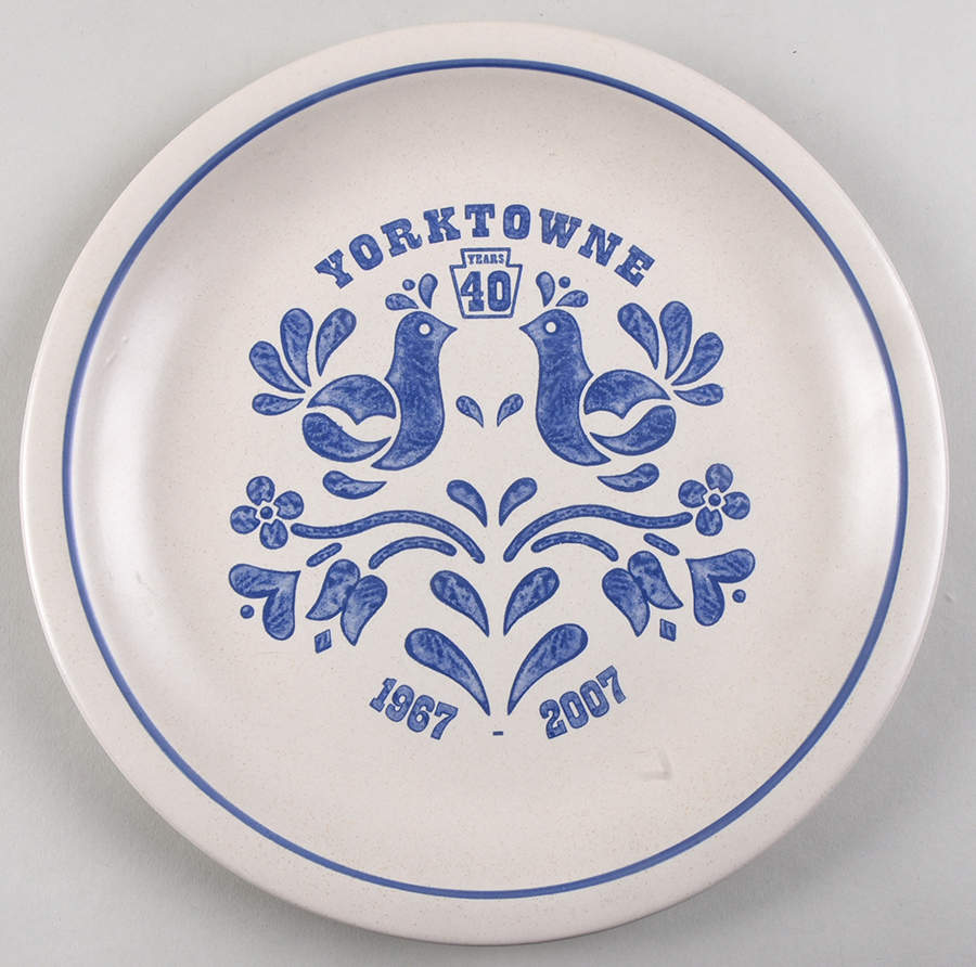 Yorktowne 40th Anniversary Commemorative Dinner Plate by Pfaltzgraff-1