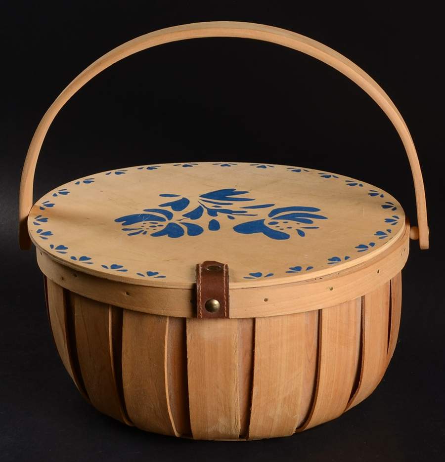 Yorktowne Picnic Basket by Pfaltzgraff-1