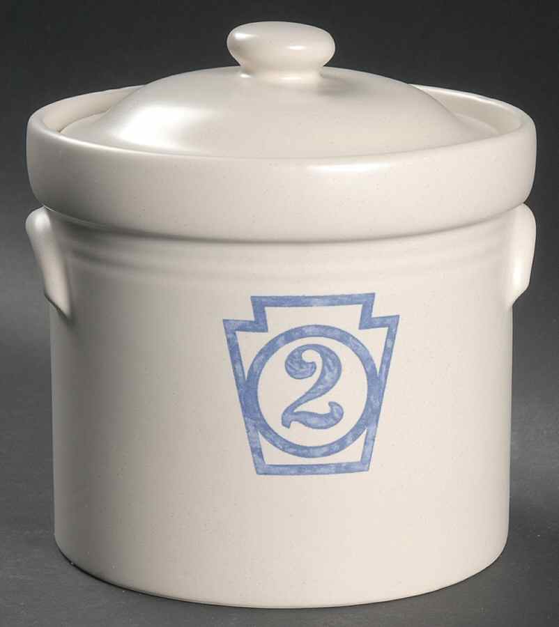 Yorktowne Medium Canister & Lid by Pfaltzgraff-1