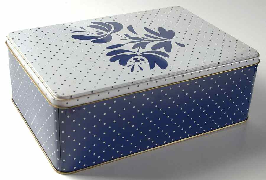 Yorktowne Large Rectangular Storage Tin W/Lid by Pfaltzgraff-1
