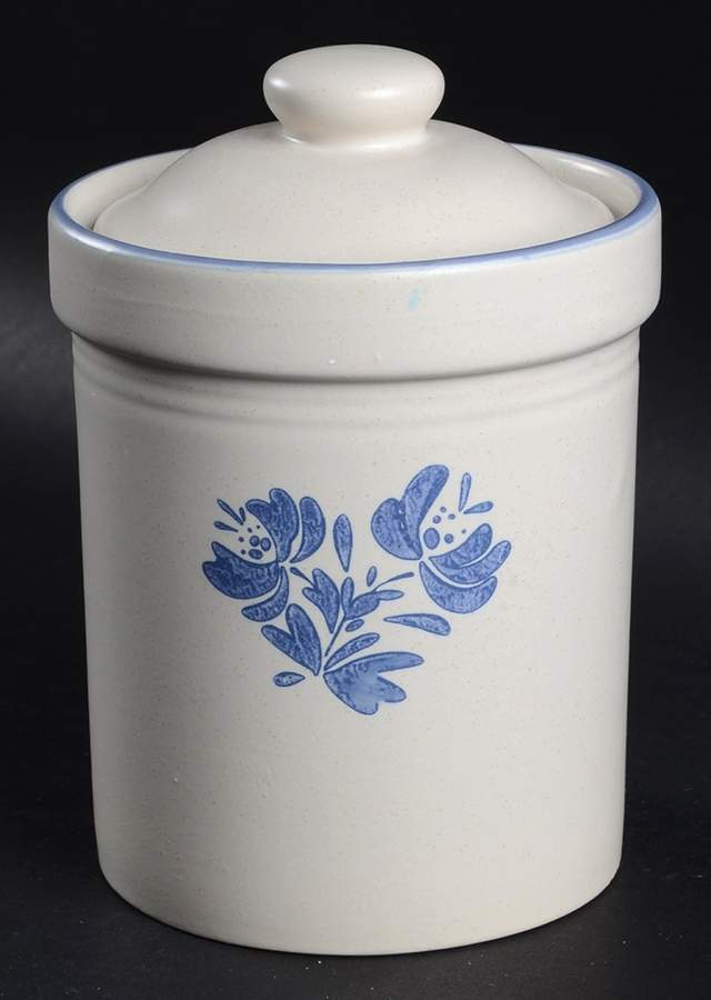 Yorktowne Small Canister & Lid by Pfaltzgraff-1