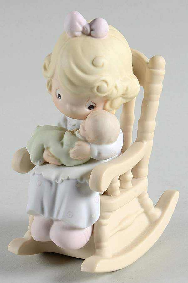 Love Never Leaves a Mothers Arms Egg-Love Never Leaves A Mother's Arms - Egg Trademark With Box by Precious Moments-1