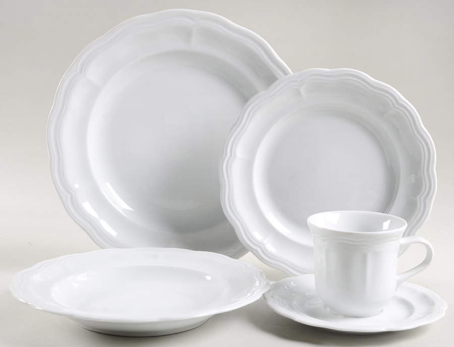 Queen Anne 5 Piece Place Setting by Pillivuyt-1