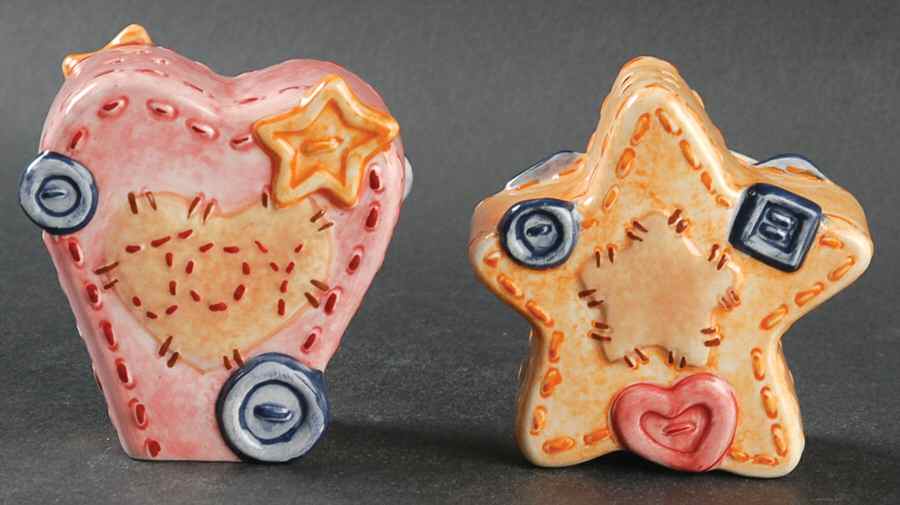 Crafty Christmas Figural Salt & Pepper Set by Pfaltzgraff-1