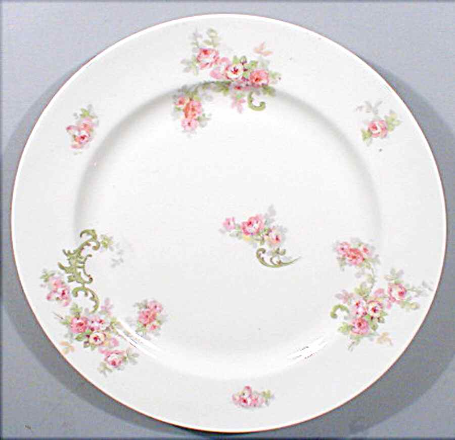 POY560 Dinner Plate by Jean Pouyat-1