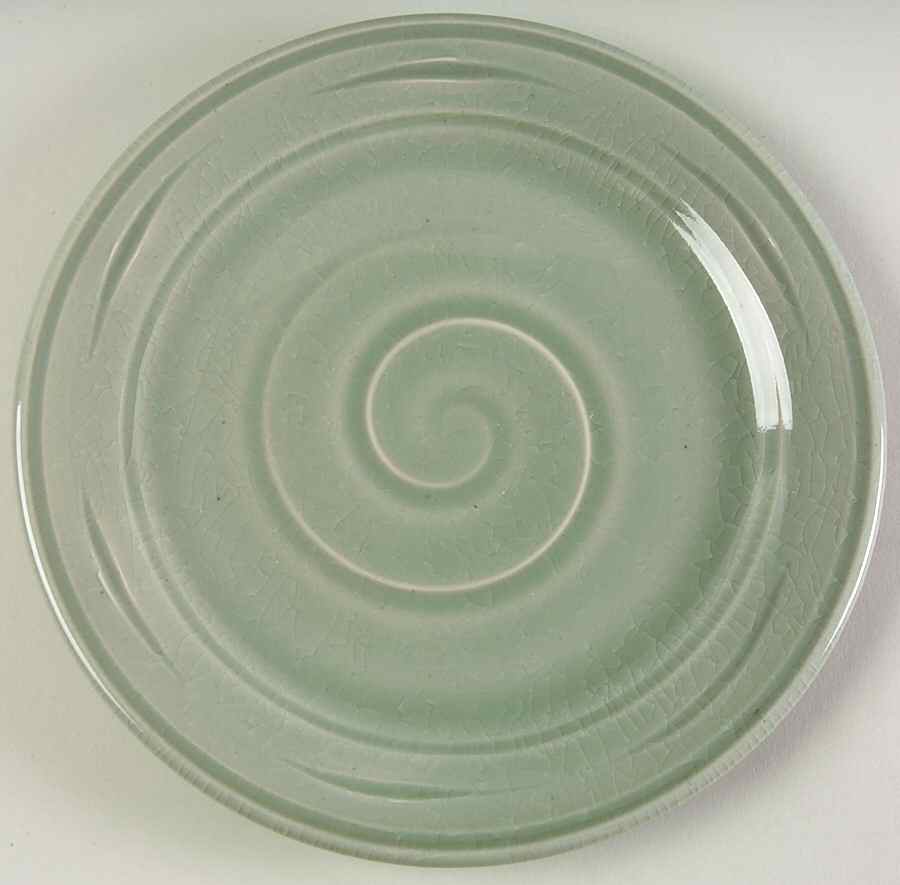 Belmont Luncheon Plate by Simon Pearce-1