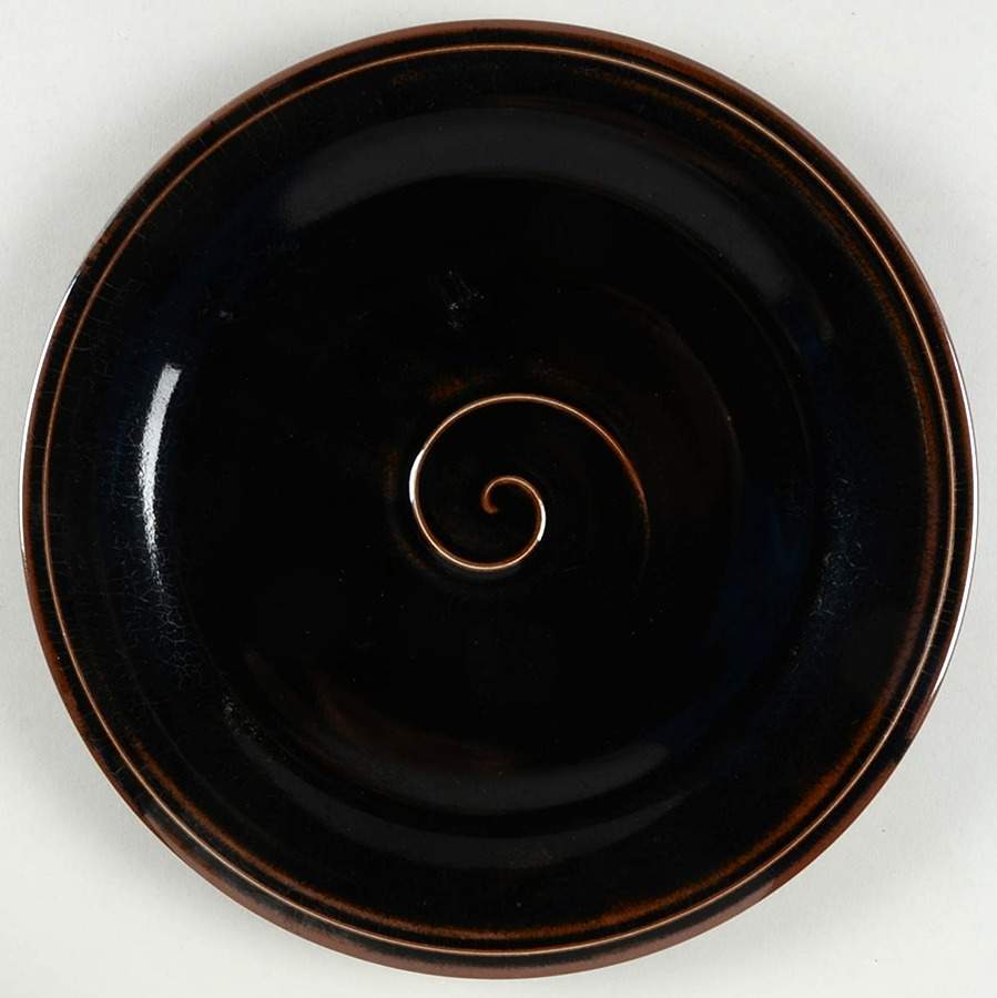 Belmont Dinner Plate by Simon Pearce-1