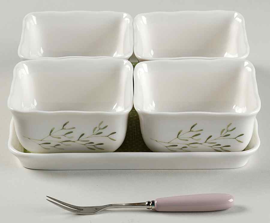 A Fine Romance (6 Pc) Hors d'Oeuvre Set by Portmeirion-1