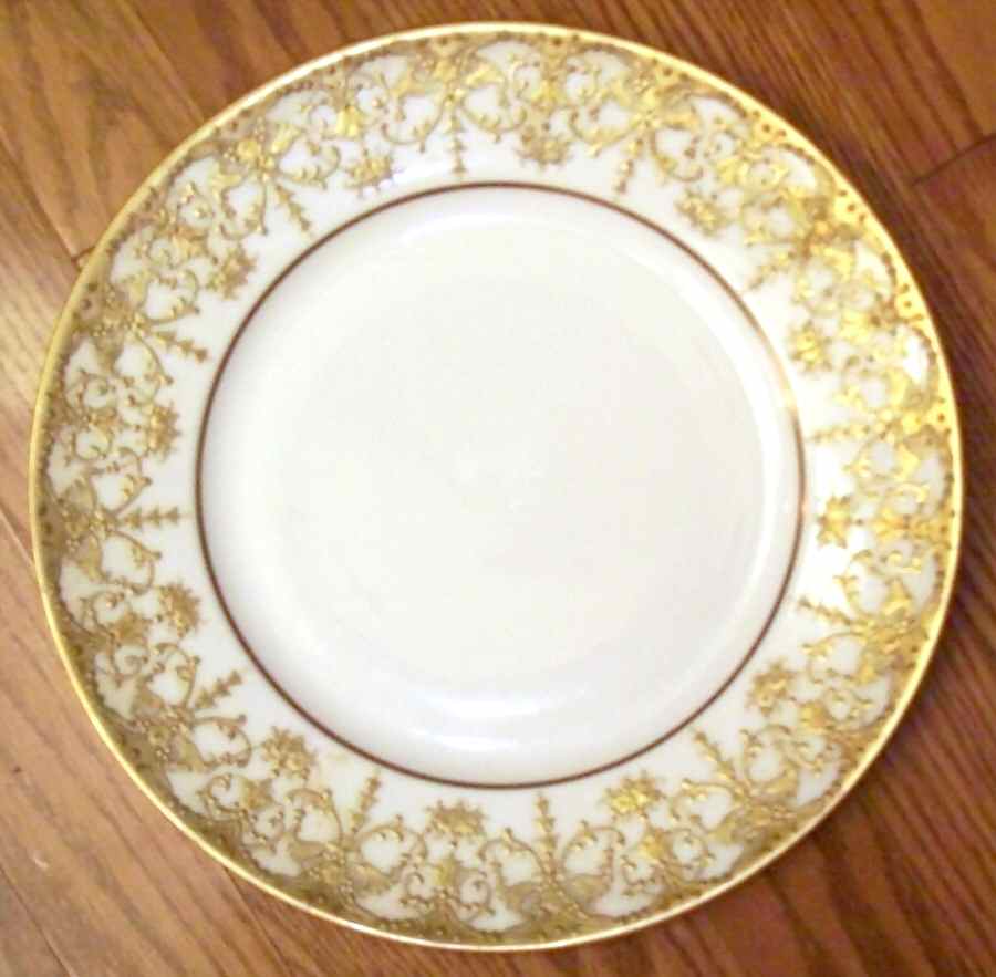 PAD33 Dinner Plate by Paroutaud-1