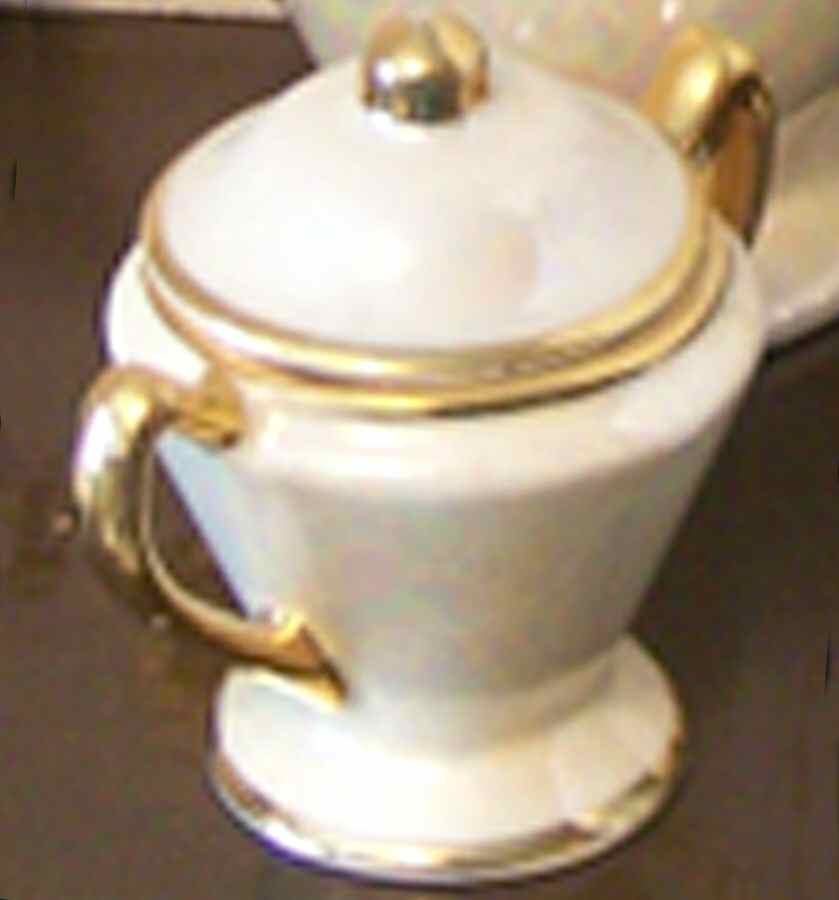 PEA10 Sugar Bowl & Lid by Pearl China -1