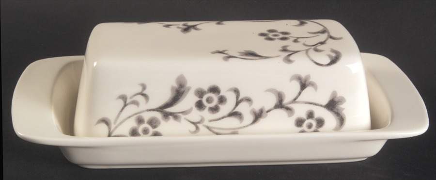 Avenue Parisienne 1/4 Lb Covered Butter by Pfaltzgraff-1