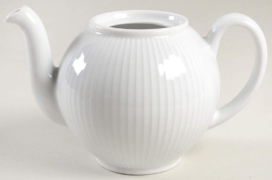Plisse Small Teapot No Lid by Pillivuyt-1