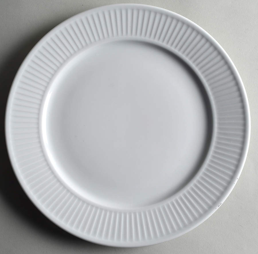 Plisse Dinner Plate by Pillivuyt-1