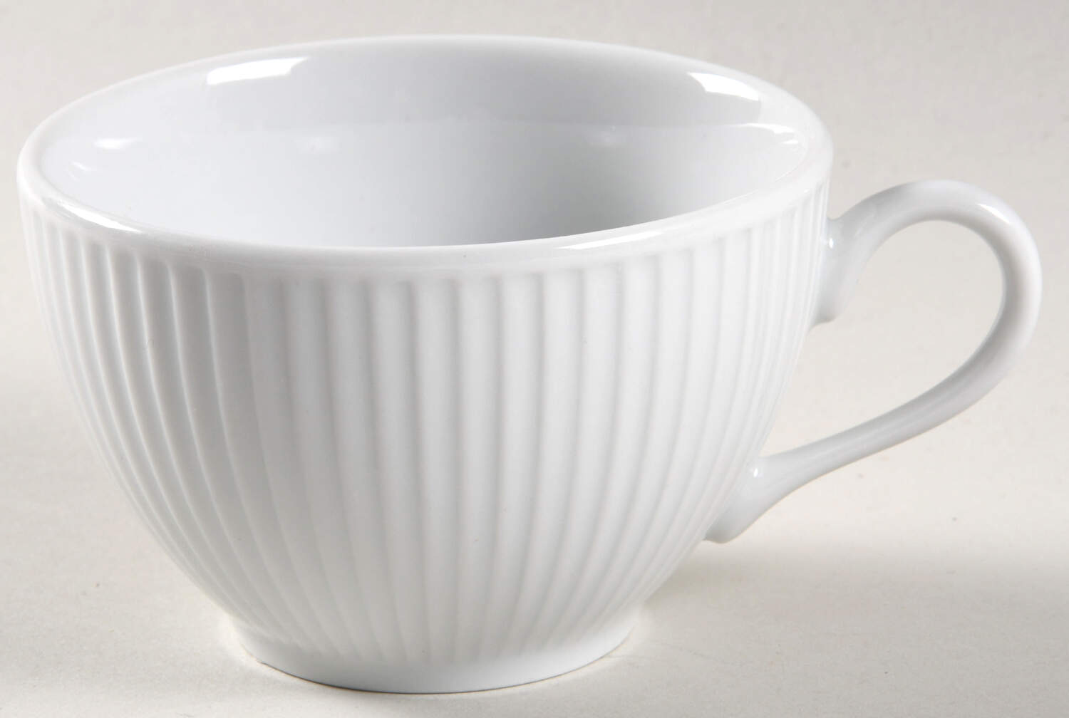 Plisse Flat Cup by Pillivuyt-1