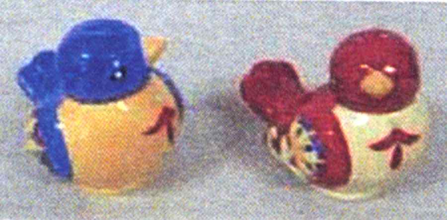Caledonia Figural Salt & Pepper Set by Pfaltzgraff-1
