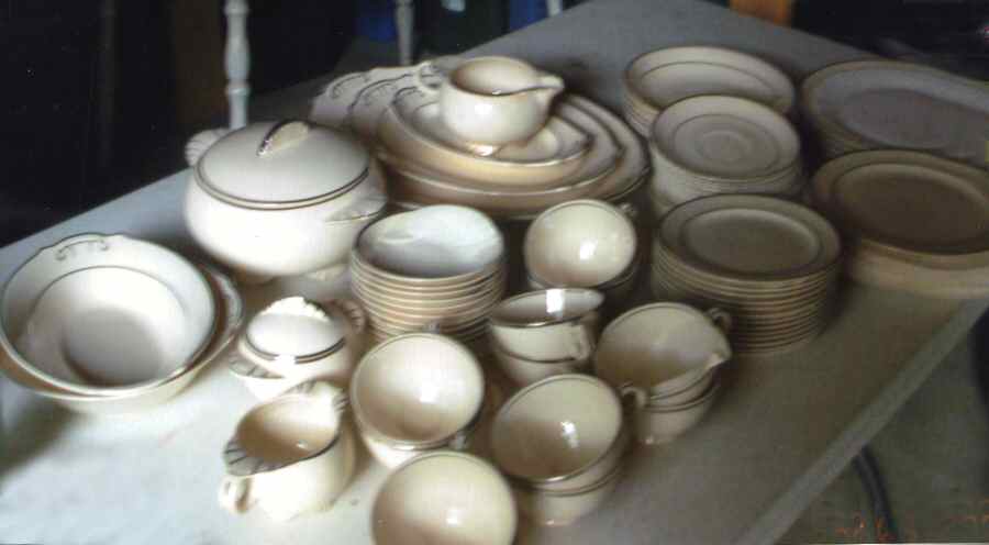 PCP252 Dinner Plate by Paden City-1