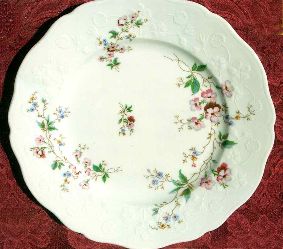 PDL9 Dinner Plate by Porcelaine de Sologne-1