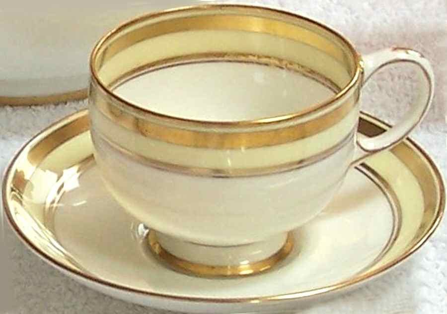 PAR156 Footed Cup & Saucer Set by Paragon-1