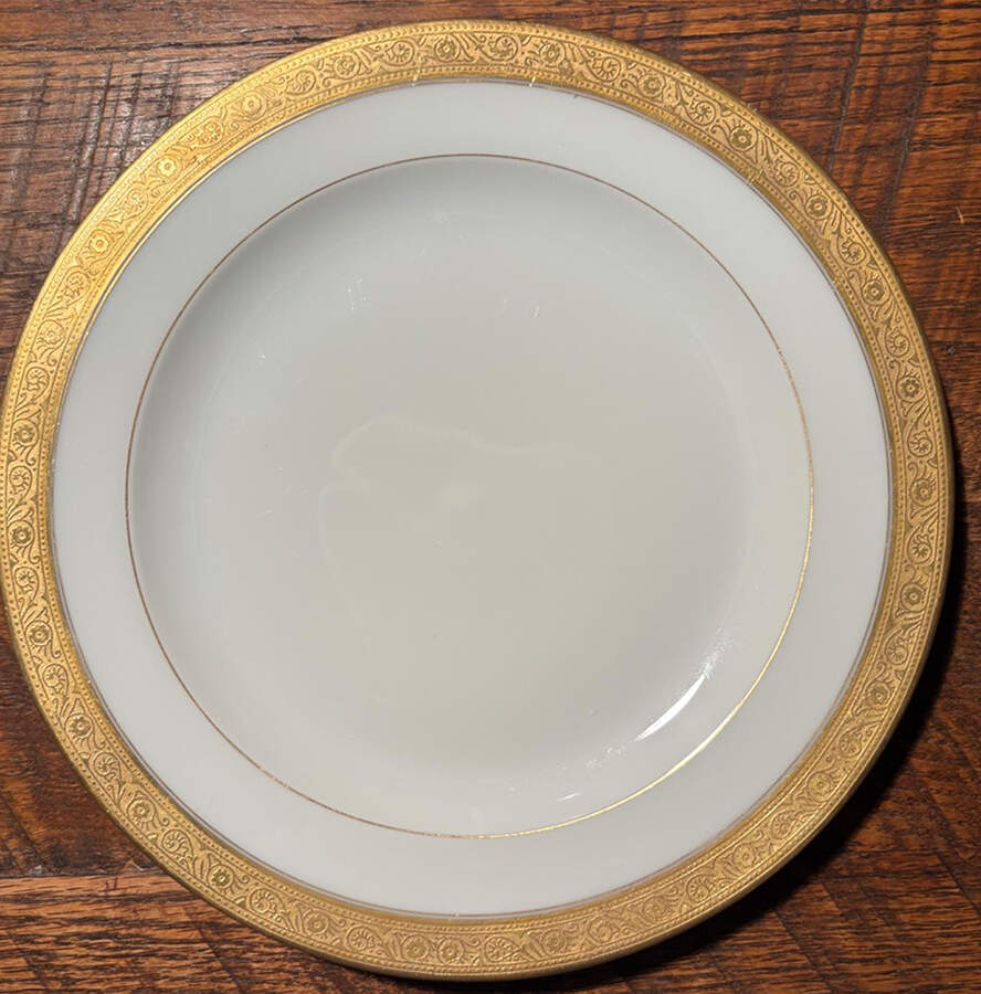 PIC128 Dinner Plate by Pickard-1
