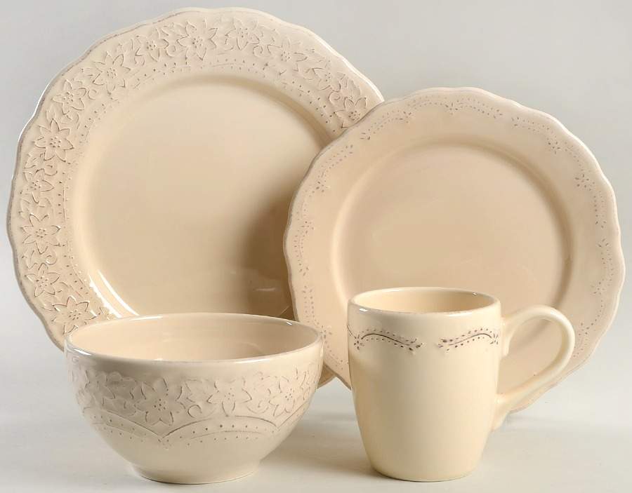 Lacey Cream 4 Piece Place Setting by Pier 1-1