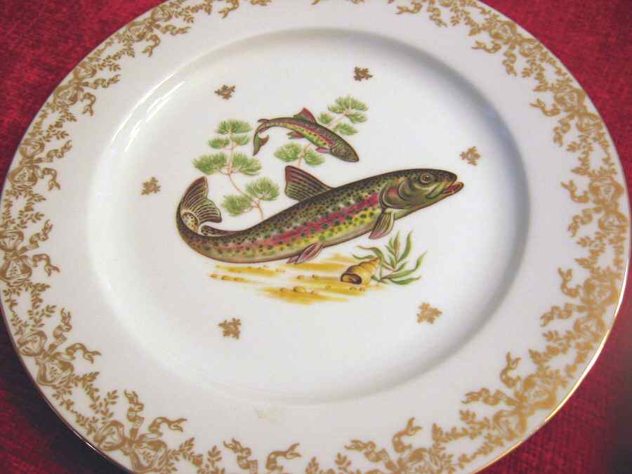 PLI19 11" Chop Plate (Round Platter) by Porcelaine de Limoges-1