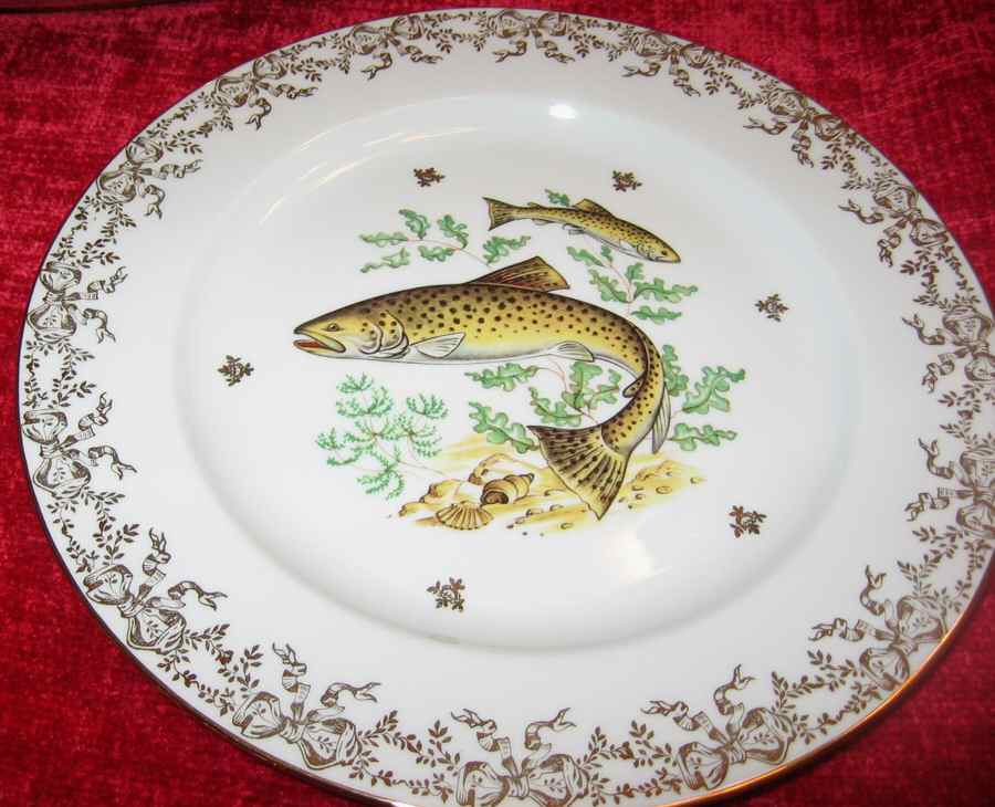PLI19 14" Oval Serving Platter by Porcelaine de Limoges-1