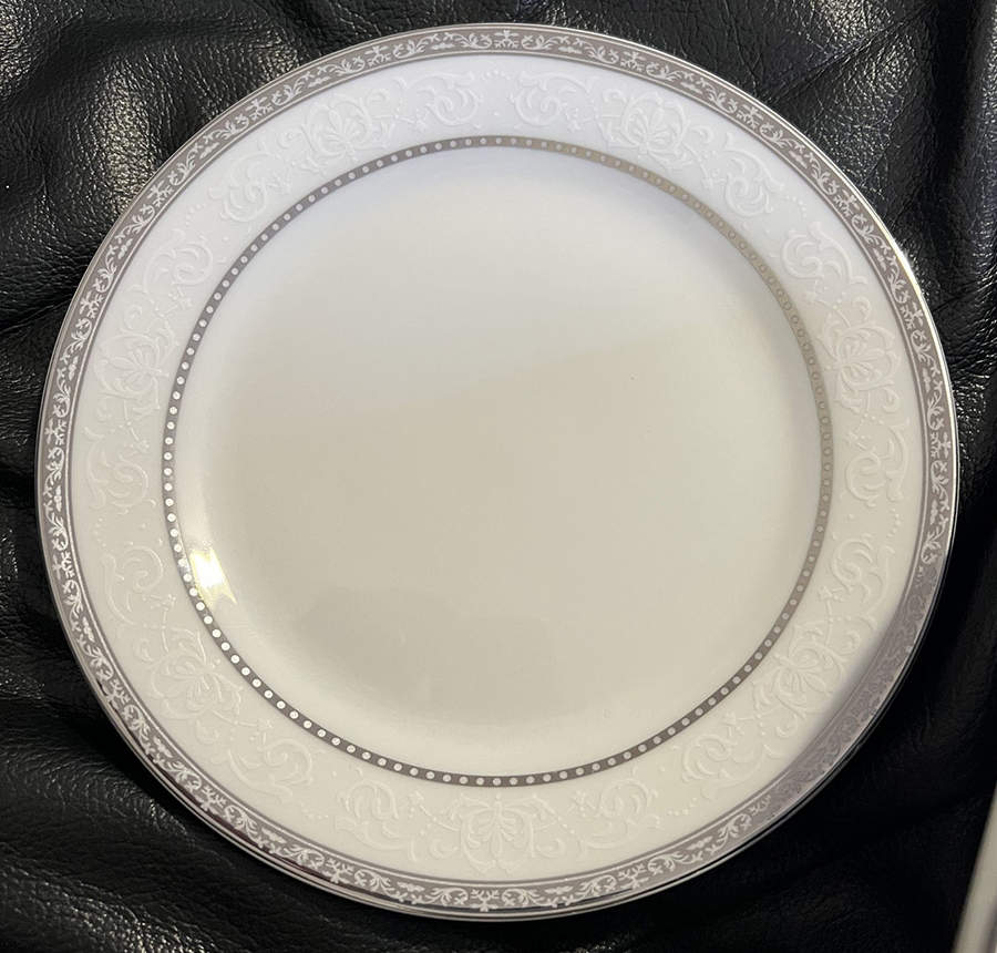 Savior Faire Dessert/Pie Plate by Prestige (China)-1