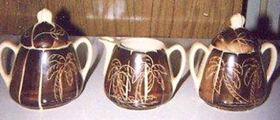 Intaglio Palm Tree Brown Sugar Bowl & Lid by Purinton-1