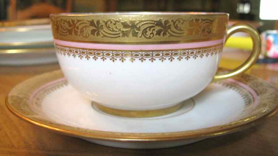 PAD36 Footed Cup & Saucer Set by Paroutaud-1