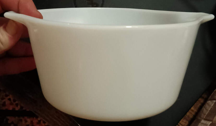 Opal (Milkglass) 1 Qt Round Casserole No Lid by Pyrex-1