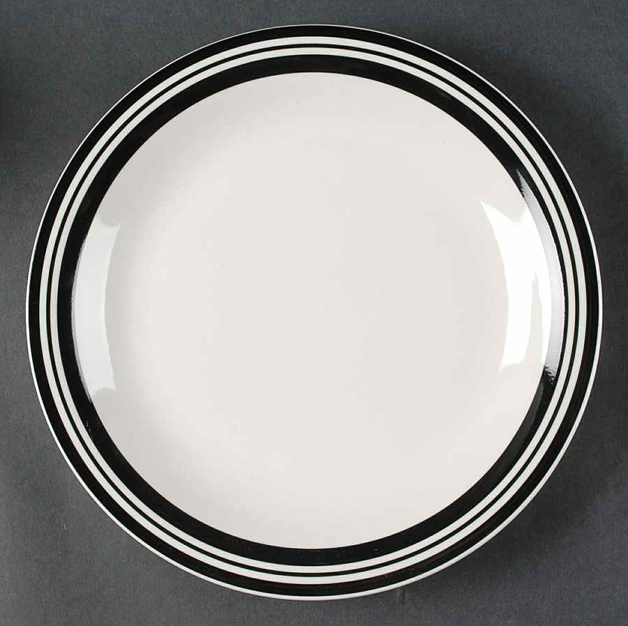 Diner Story Black Dinner Plate by Philippe Richard-1