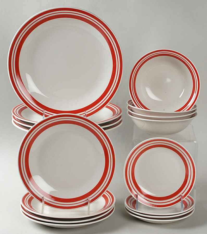 Diner Story Red 16 Piece Set by Philippe Richard-1