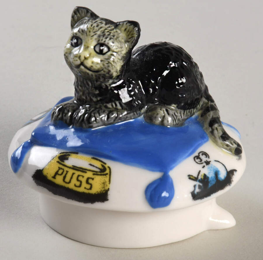 Cat Tea Lid for Mini Teapot by Cardew Design-1