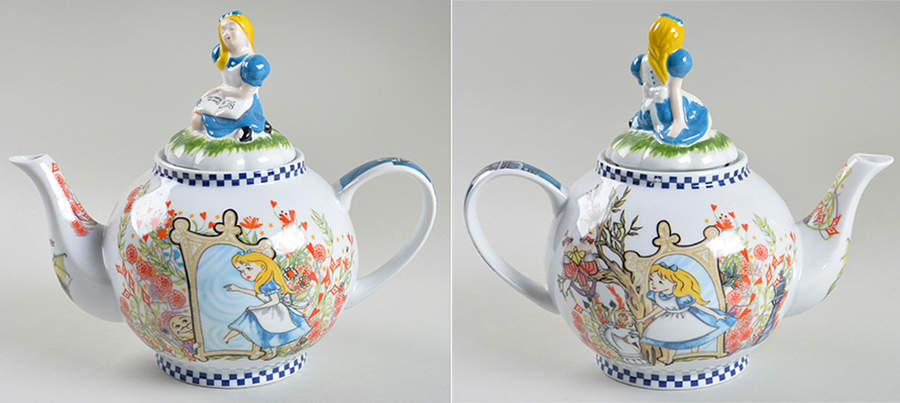 Alice in Wonderland's Cafe Teapot & Lid by Cardew Design-1