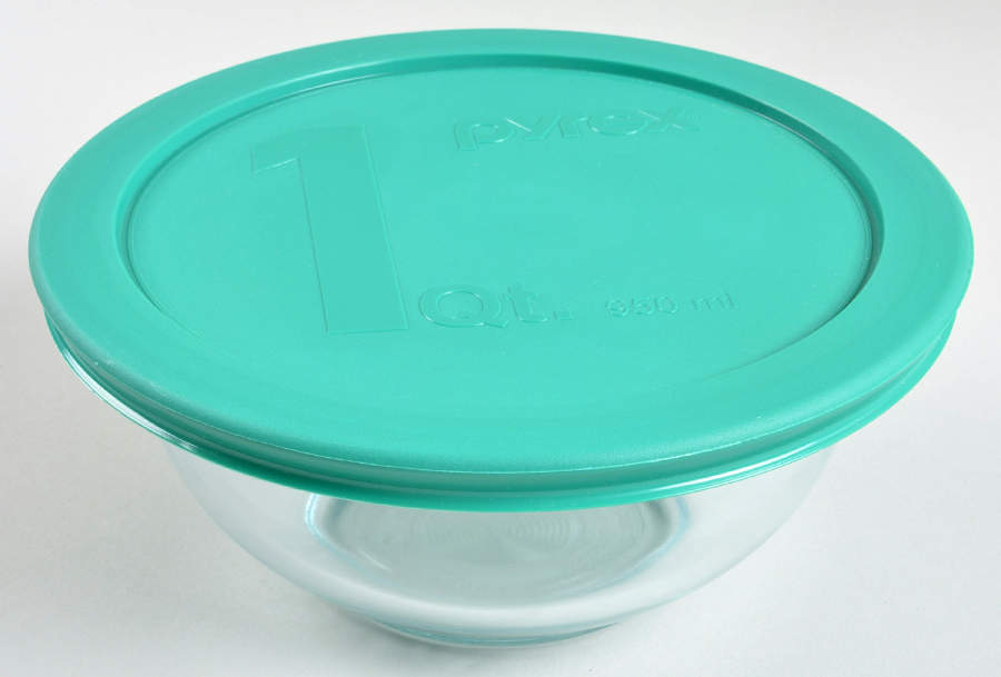 Originals Clear 7" Mixing Bowl & Plastic Lid by Pyrex-1